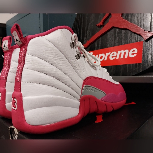 Retro Jordan 12 Dynamic Pink size 7.5 youth - Picture 2 of 12